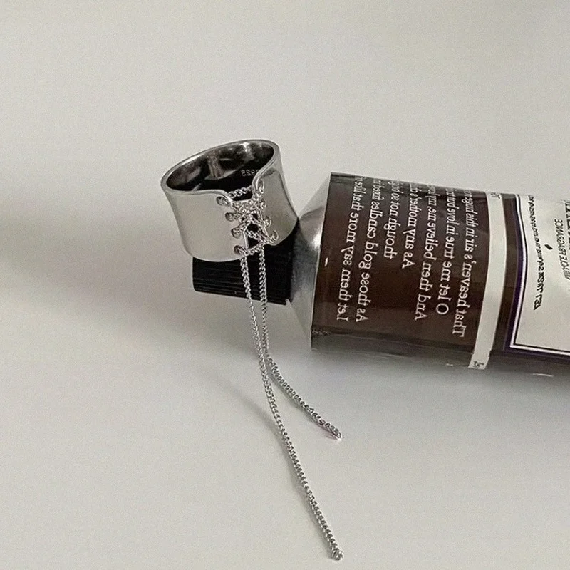 

VSnow Vintage Metallic Strap Chain Wide Rings for Women Silver Color Metal Long Chain Knotted Charm Ring Statement Jewelry Gift