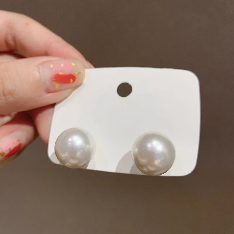 

Elegant White Simulated Pearl Stud Earrings For Women Jewelry Accessories Piercing Ball Earrings Party Bijouteria brincos