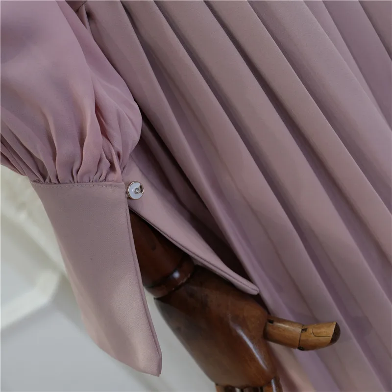 Женское офисное платье однотонное плиссированное с рукавом-фонариком | Женская