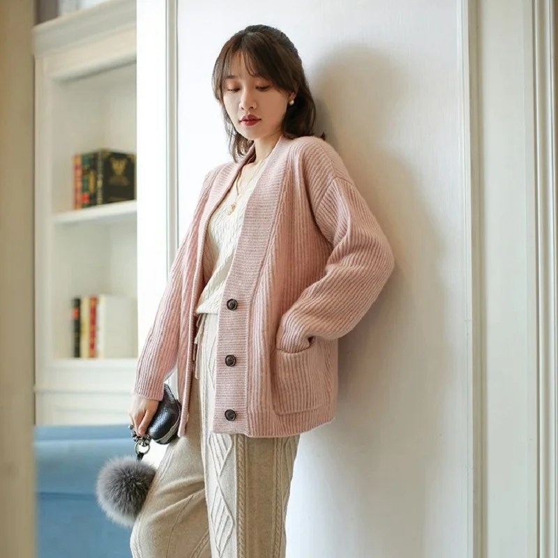

BELIARST Autumn and Winter New 100% Pure Cashmere Cardigan Short V-Neck Sweater Coat Loose Thick Wool Sweater Women