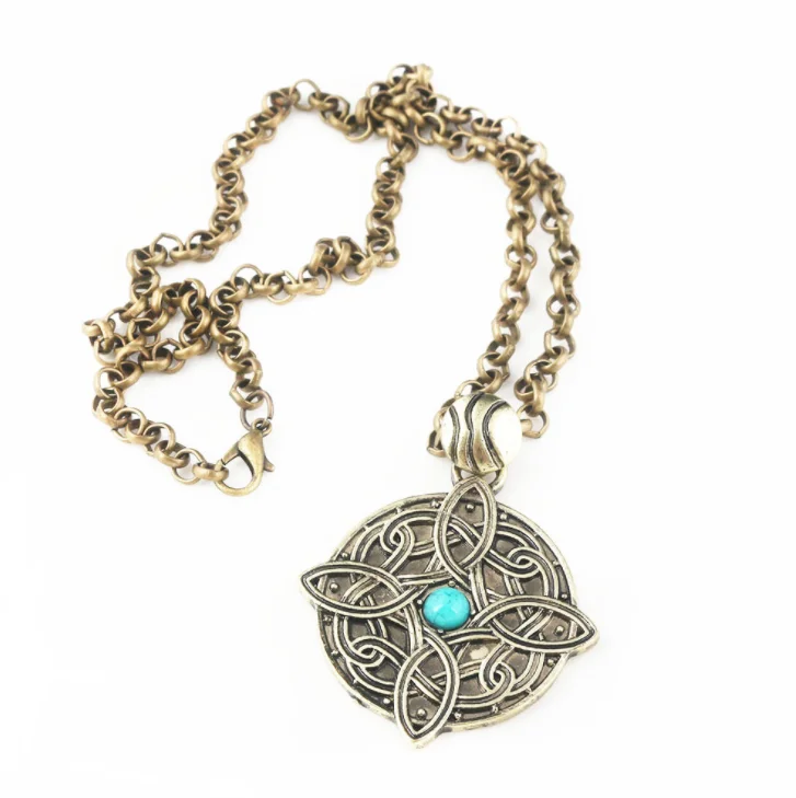 Брелок с подвеской из красного кристалла в стиле игры старшие свитки |