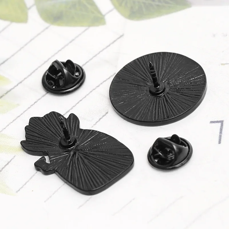 Женская брошь в форме ананаса дом эмалированная виде мультяшной сцена семейный