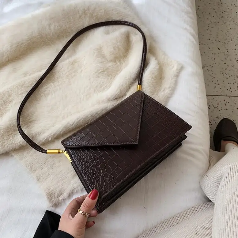 

New Female Bags All-match Small Square Bag Shoulder Bag Temperament Women HandBag Retro Messenger Bags Lady Tote
