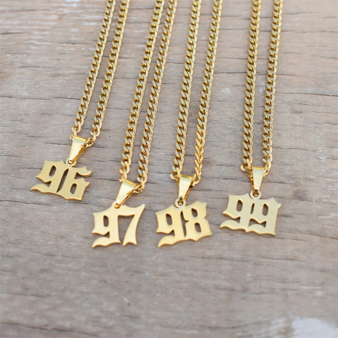 

Cuban Chain Year Necklace for Women,Hip Hip Year of Number Choker Chain Necklace Pendants,Gold Necklace Women Girl Birthday Gift