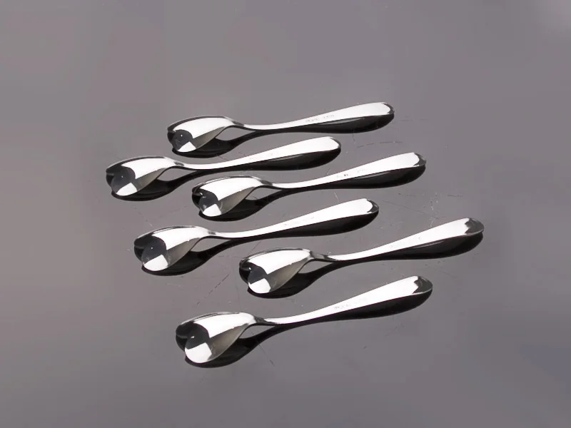 

Ice cream Spoon-Hearted (in a Pallet)