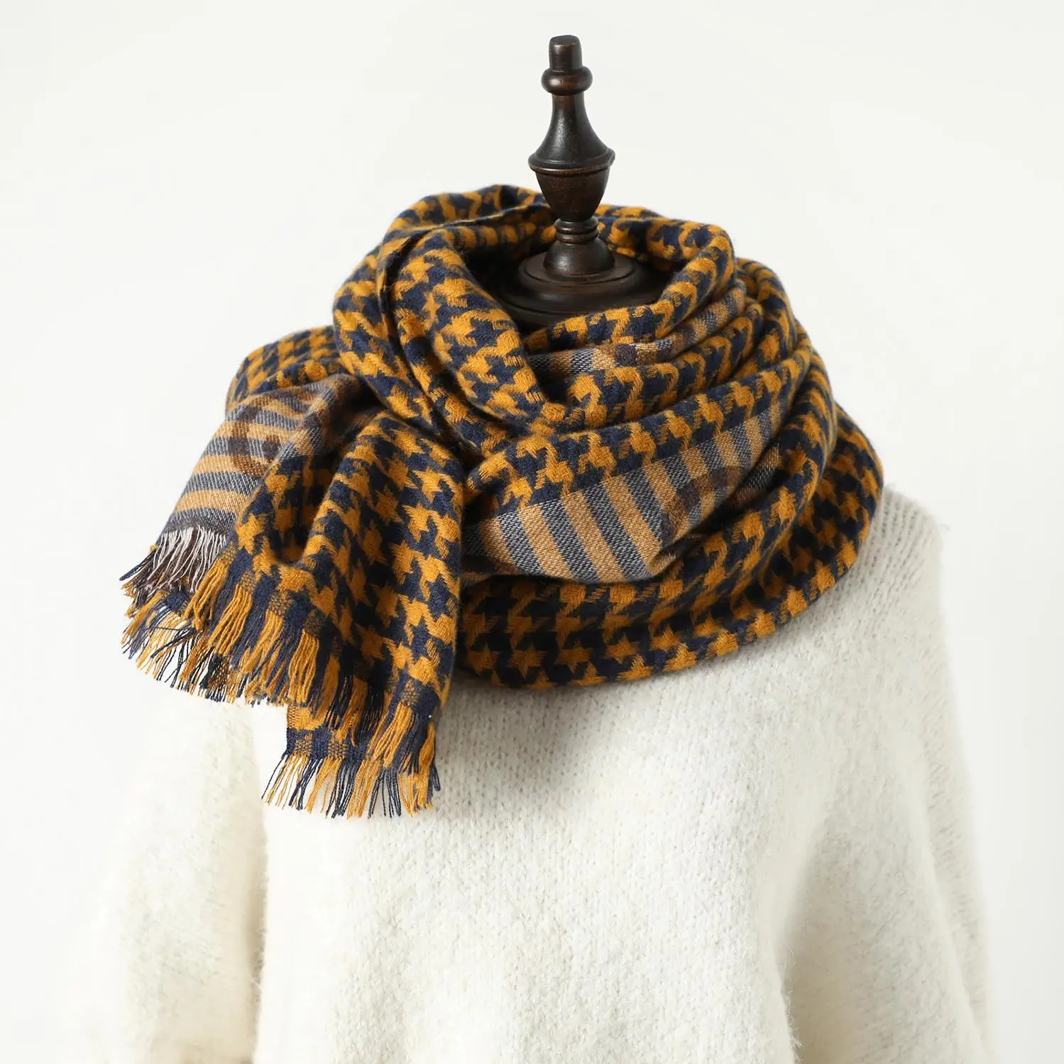 

Autumn and winter new imitation cashmere scarf female plaid printing long section warm shawl fashion thick scarf