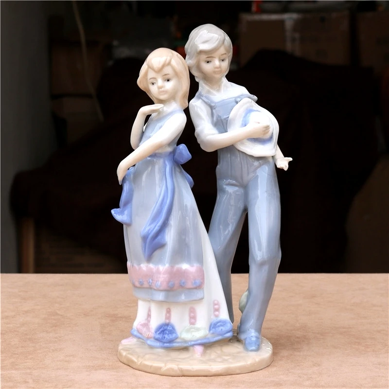 Porcelain Countryside Lovers Statue Hand Painted Ceramics Wedding Couple Sculpture Ornament Decor Craft Gift Valentine's Day