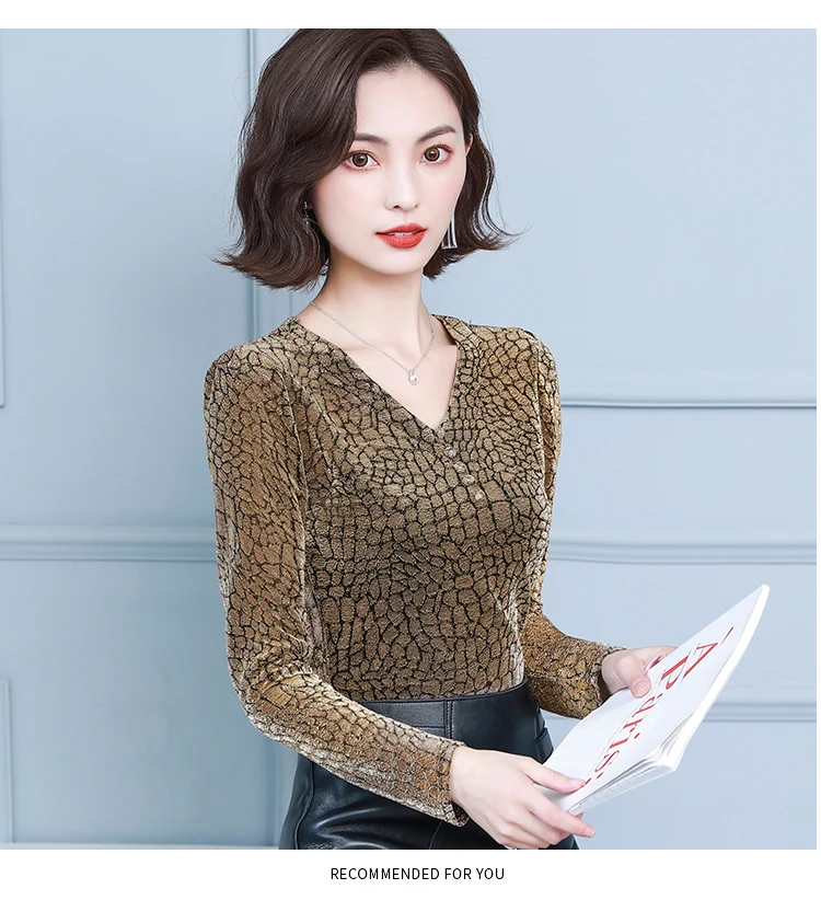 

2021 fashion foreign style bottoming shirt women's long-sleeved V-neck slim oversize shirt