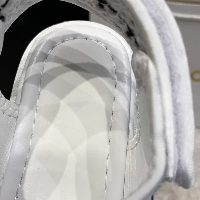 

Flat sandals summer 2021 new student lattice Velcro shoes versatile women's shoes casual thick soled shoes