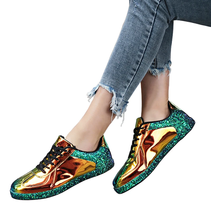 Женские кроссовки золотистые блестящие Блестящие модные повседневные туфли