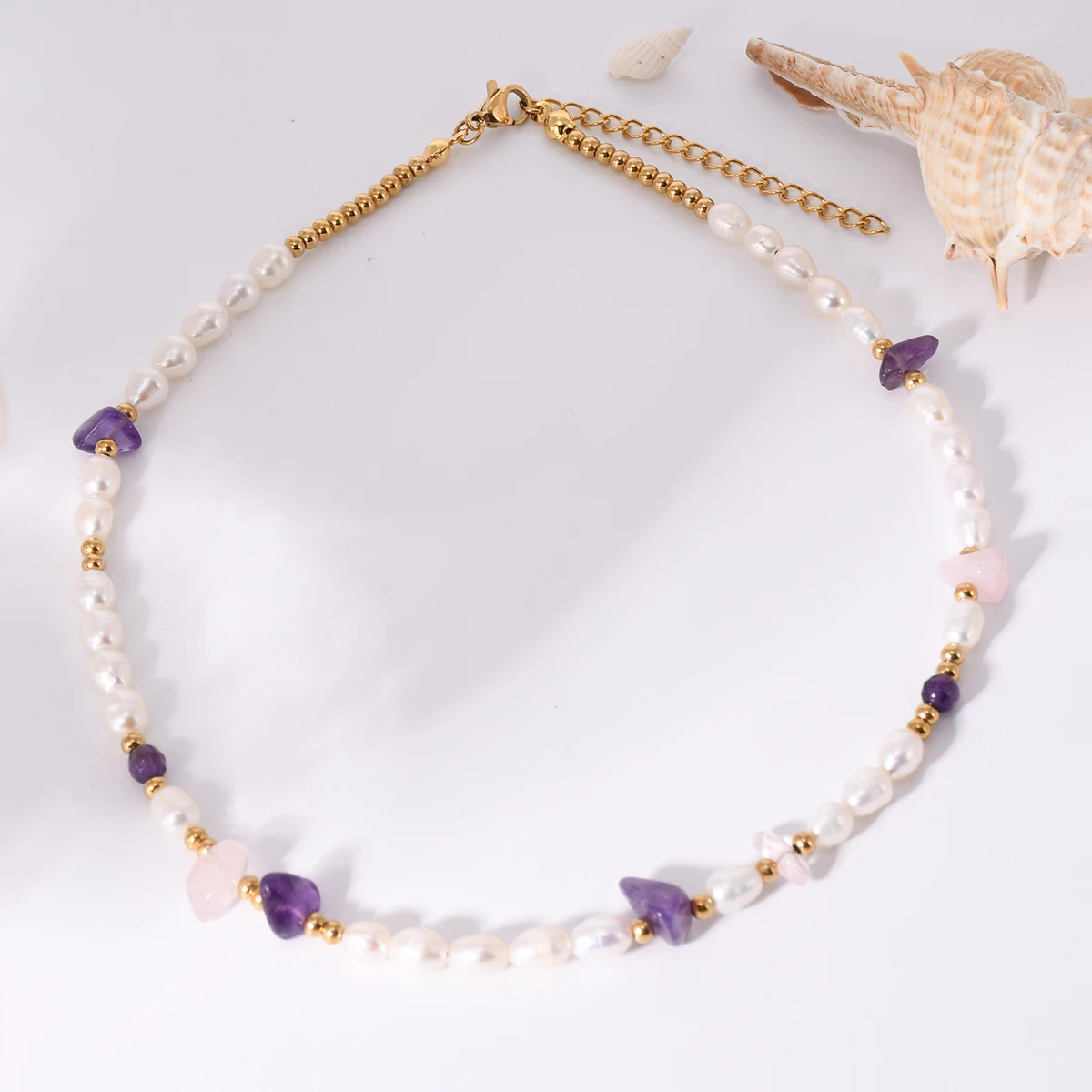 

Модное ожерелье из жемчуга с бусинами из нержавеющей стали