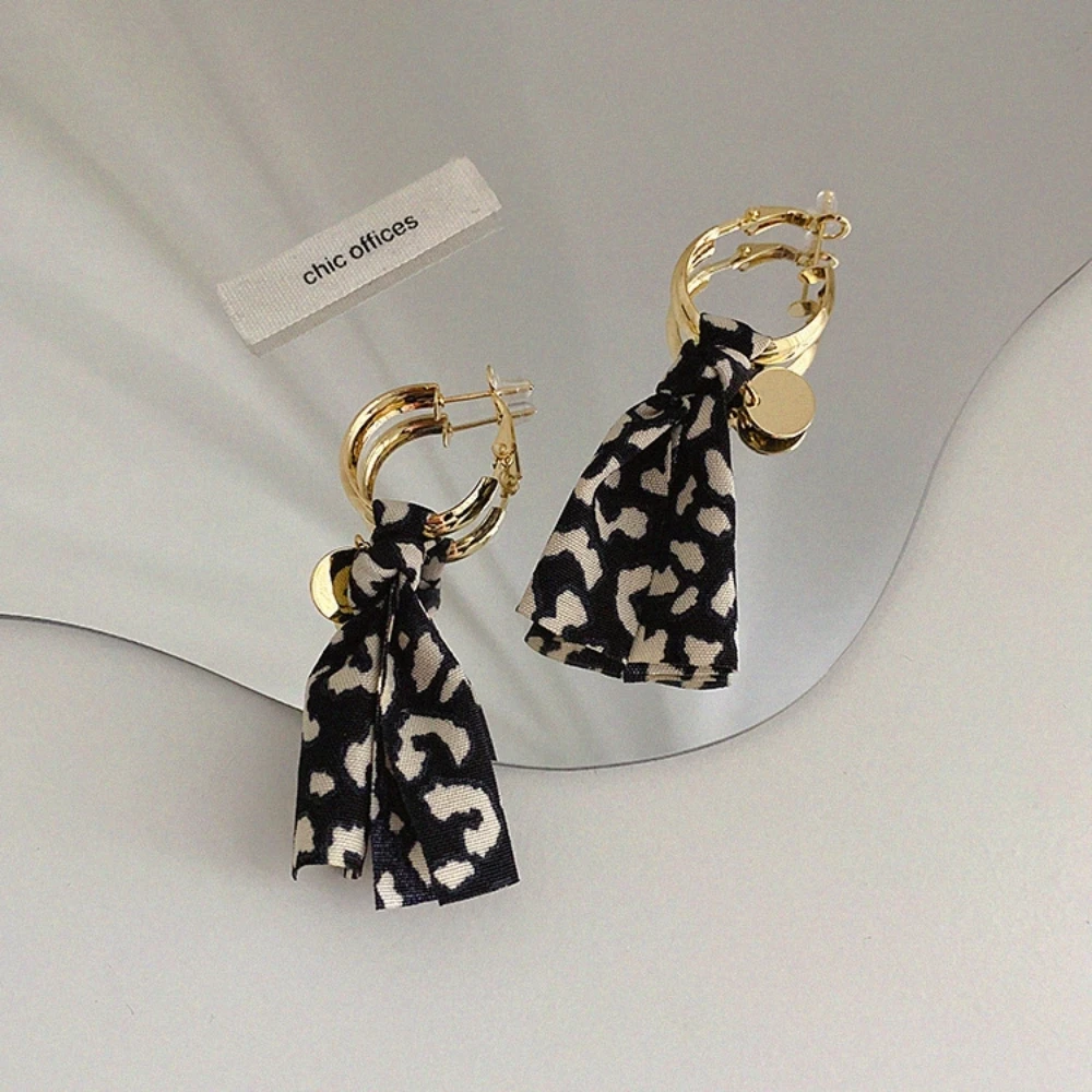 

New Korean Statement Earrings for Women Brown Leopard Geometric Hoop Earrings Vintage 2021 Trend Fashion Jewelry Gifts Creative