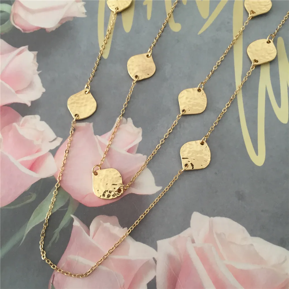 Трендовые золотые Цвет покрытие Чеканный лист нитка многослойное длинное