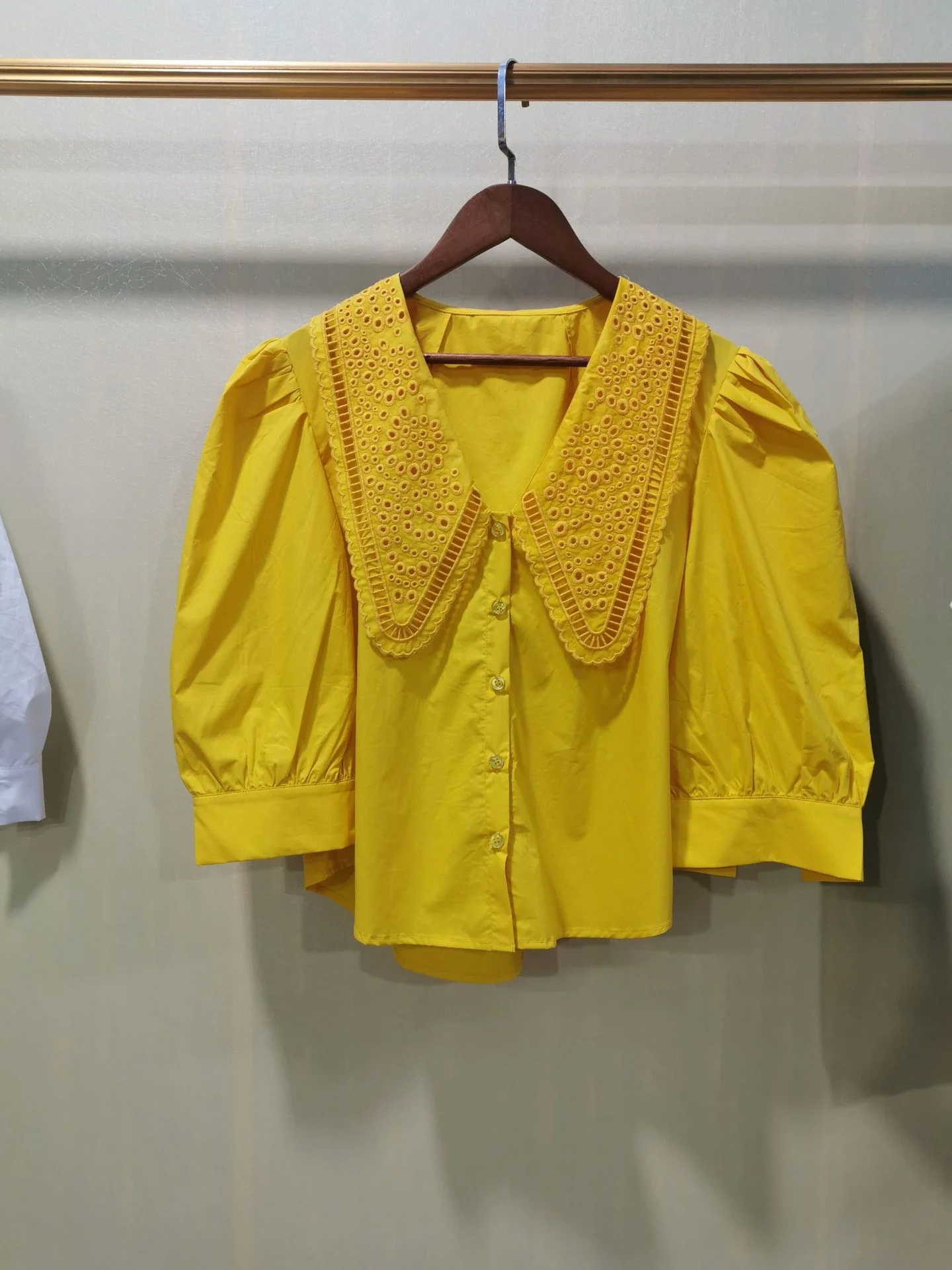 

Woman summer yellow lapel puff sleeve shirt elegant office blouse French brand 2021Women casual blouse