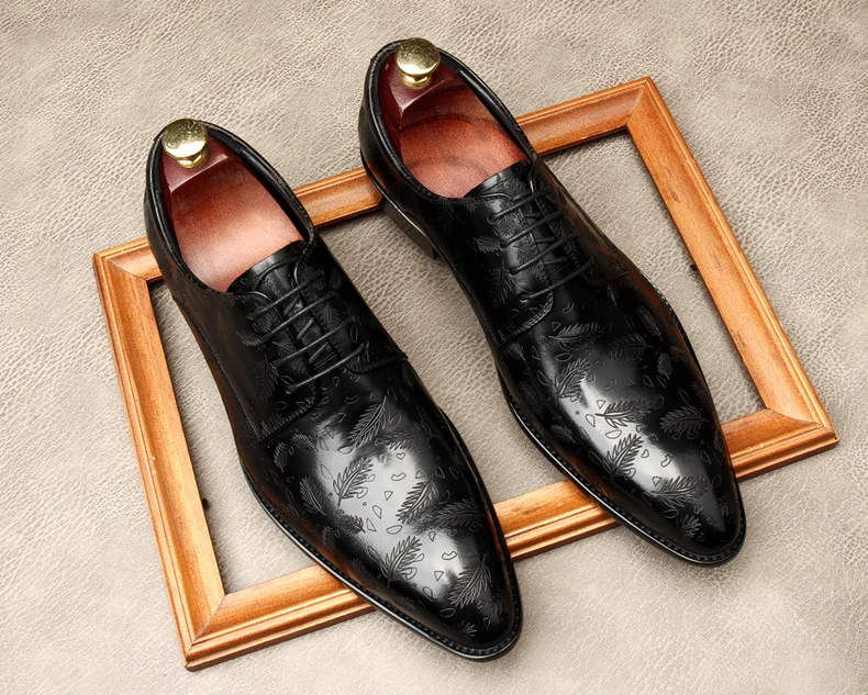 

Genuine Leather Dress Shoes Mens Fashion Wedding Brogue Pointed Toe Lace Up Men Business Shoes Black Formal Party Oxford Shoes
