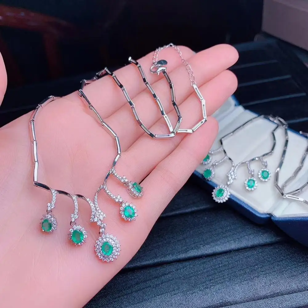 Ожерелье женское из серебра зелёный Изумрудный камень пробы с натуральным