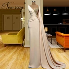 Элегантное женское платье с длинным рукавом