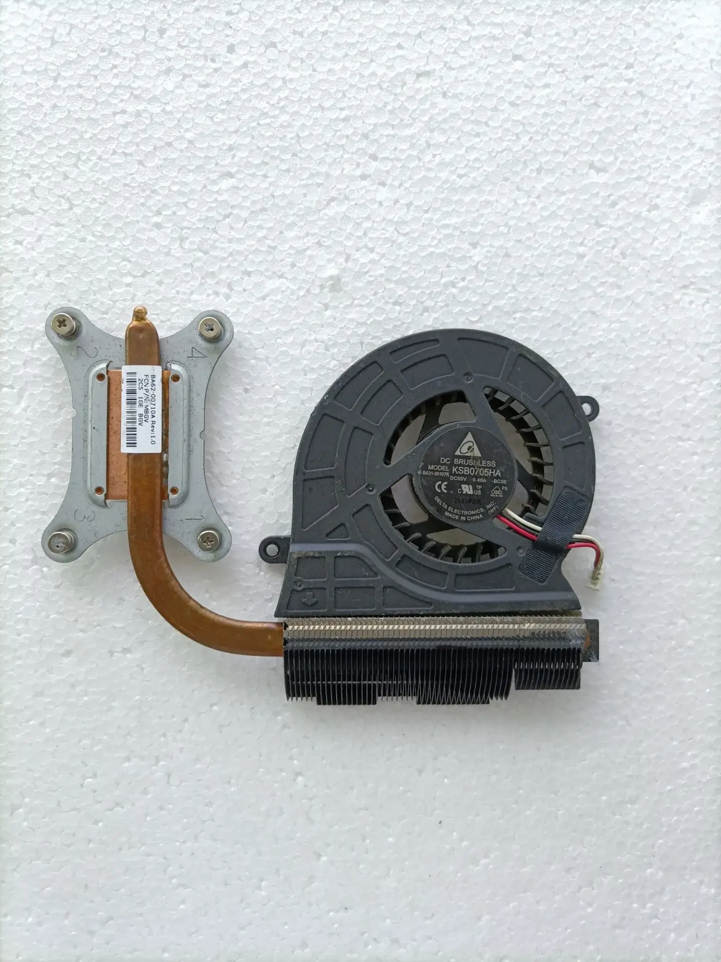 Оригинальный ноутбук процессор Охлаждающий вентилятор радиатора для Samsung NP300E5A