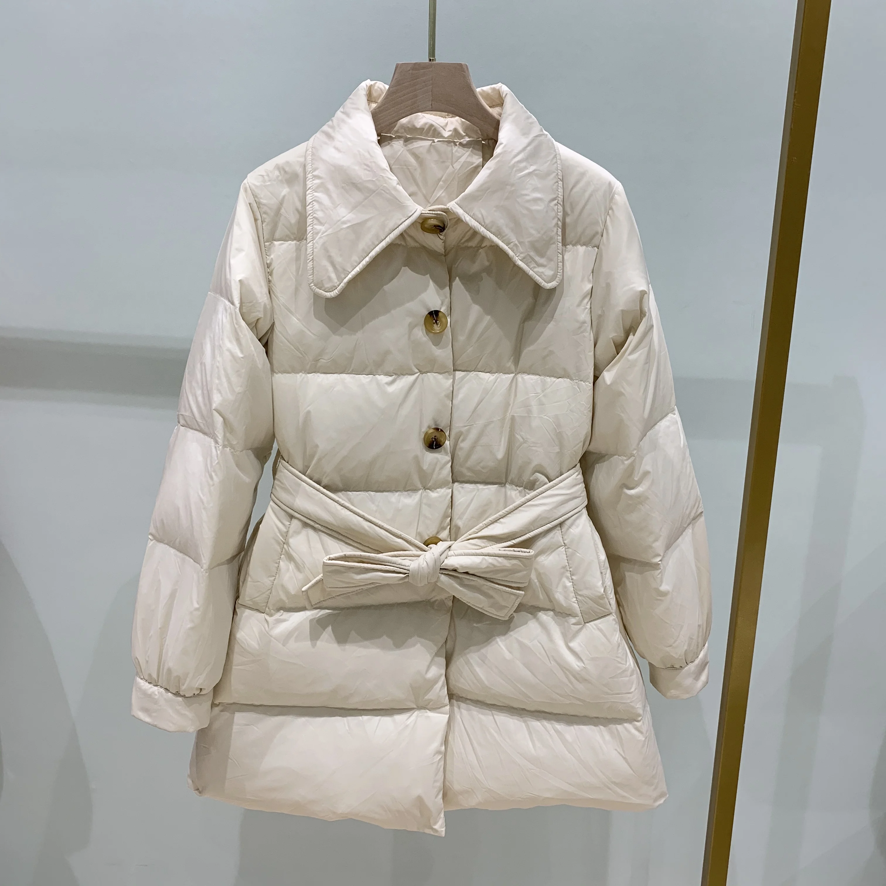 Женский пуховик на 90% белом утином пуху теплая непродуваемая куртка свободного