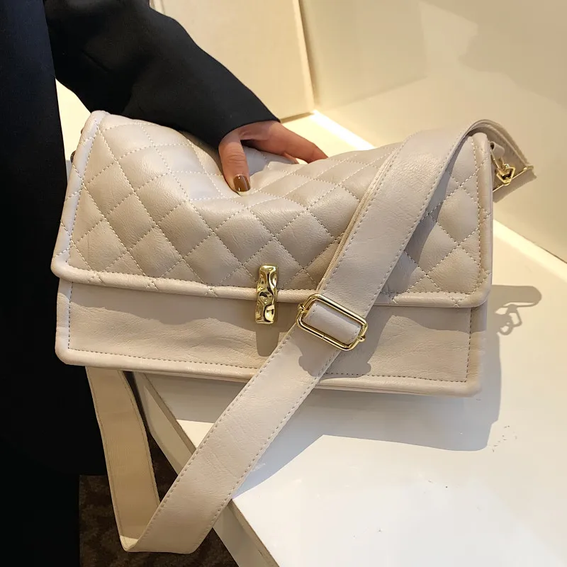 

White Quilted Shoulder Bags for Women Diamond Lattice Messenger Bag Luxury Leather Crossbody Bag Lady Embroidery Thread Handbags