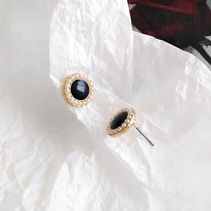 

Elegant fashion to create large simulation round pearl earrings women statement pendant earrings gift for the wedding party