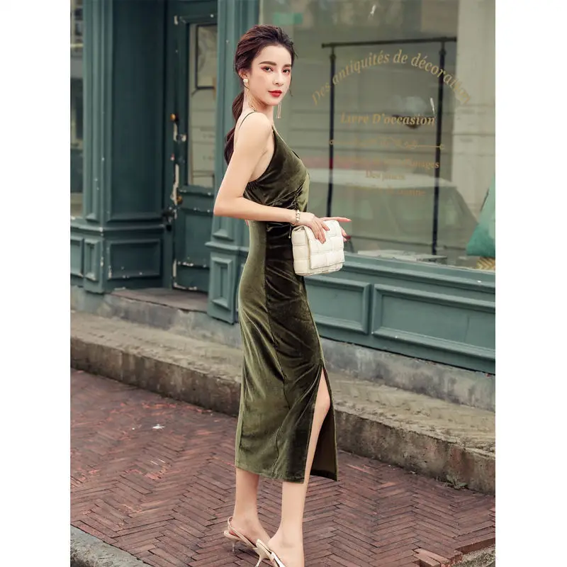 

Summer new retro velvety velvet suspender dress
