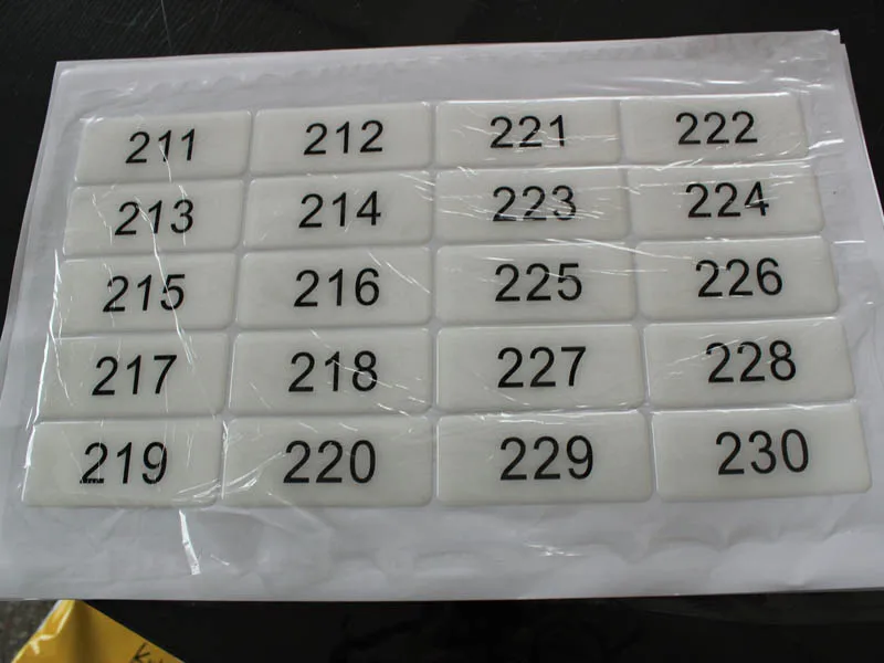 Наклейка из эпоксидной смолы толщиной 2 мм по заводской цене наклейка прозрачная