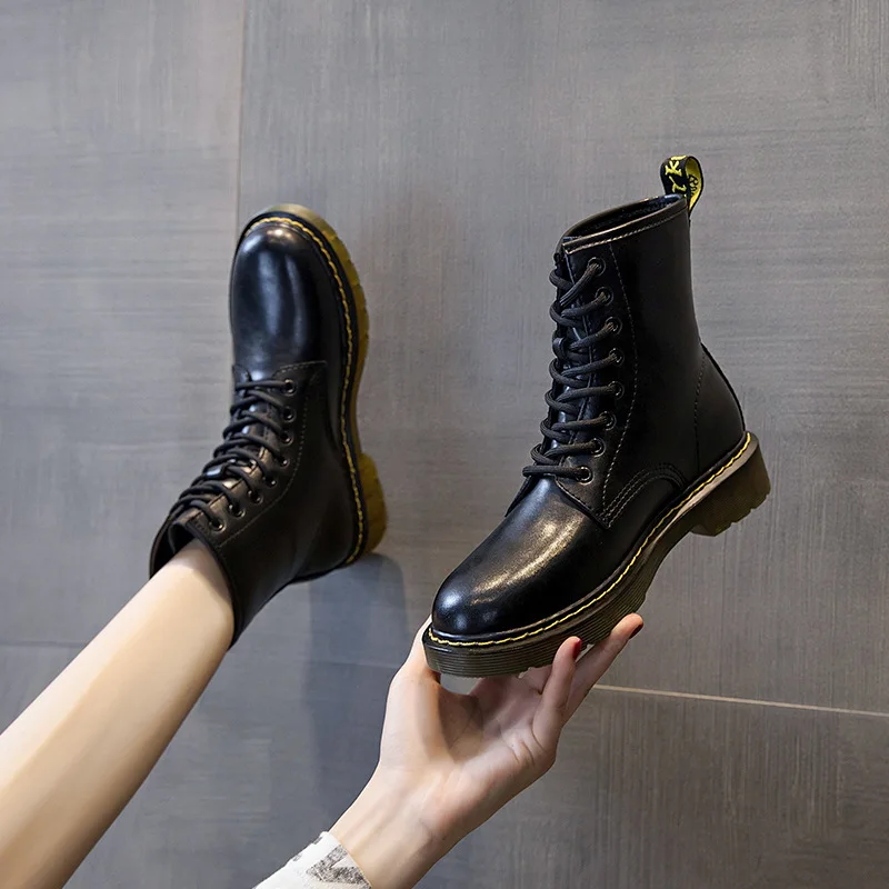 Женские ботинки мартинсы больших размеров 40 43 Осенние новые женские трубки 2020