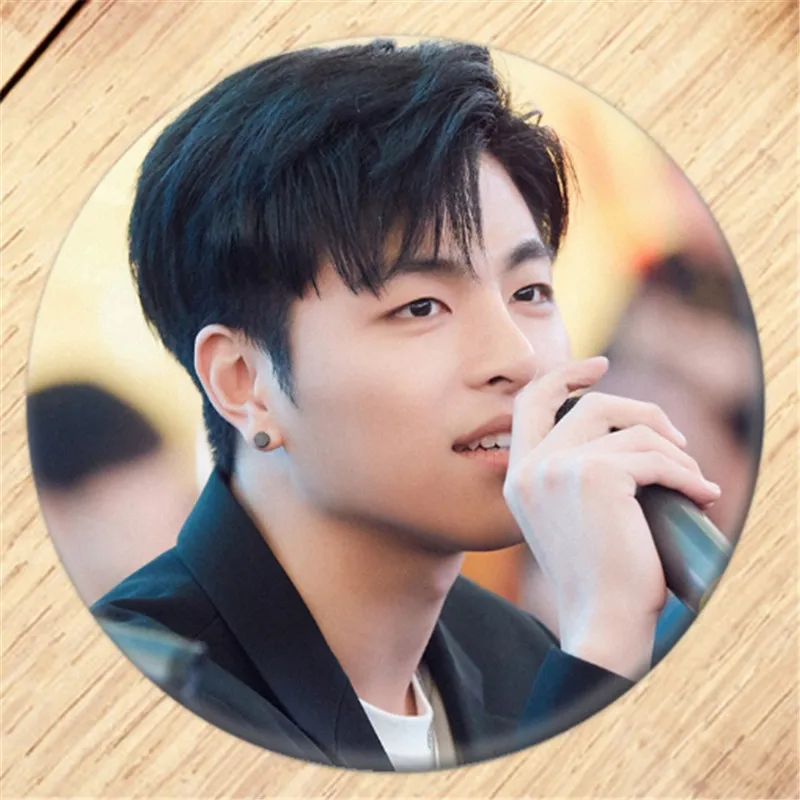 Kpop iKON Kim Jin Hwan брошь на булавке Значки для косплея для одежды украшение для рюкзака ювелирные изделия B052