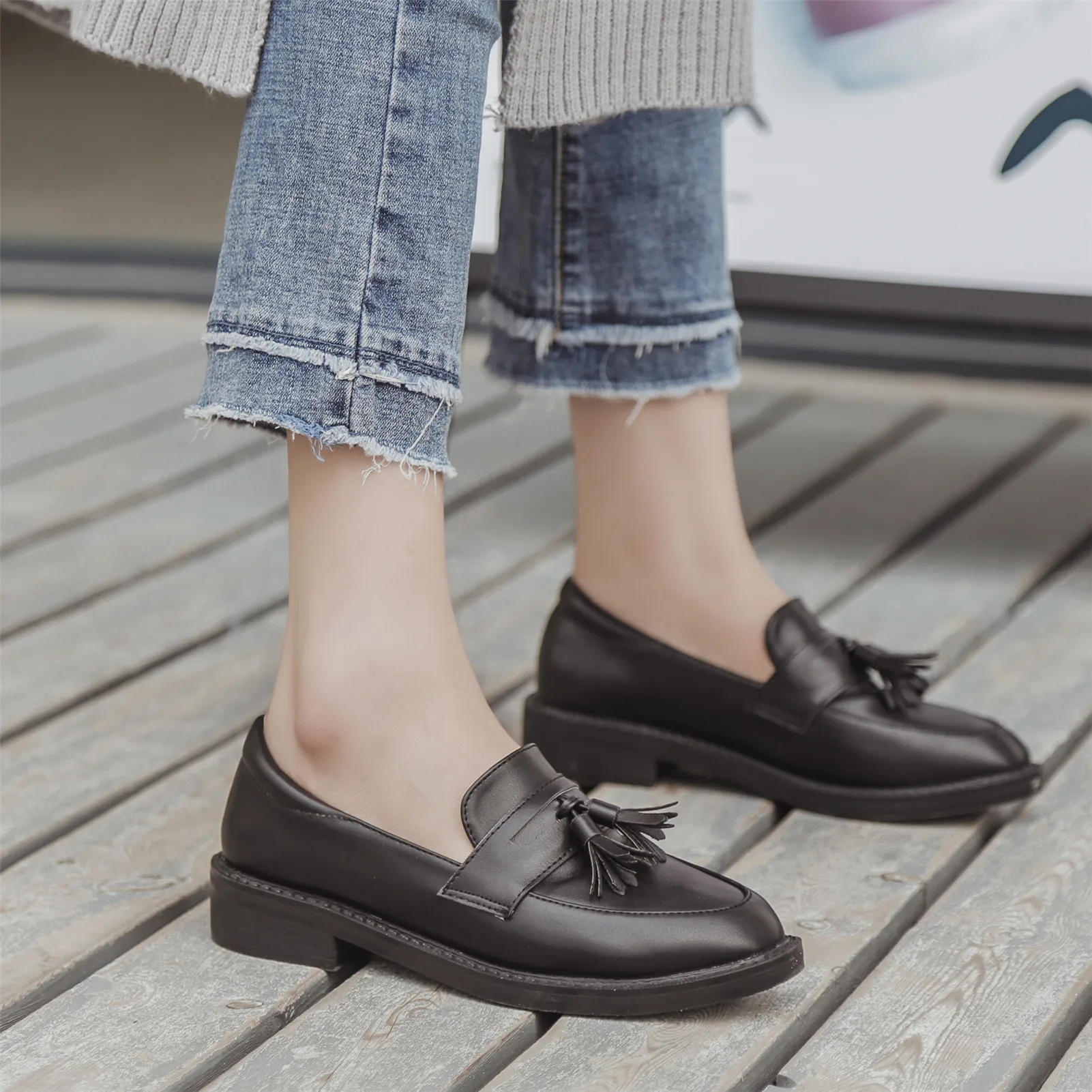 

Dacomfy Loafers Women Oxfords Shoes Lady Flats Casual Shoes Tassels Fringe Shoes Platform Office Daily Outdoor Female Footwear
