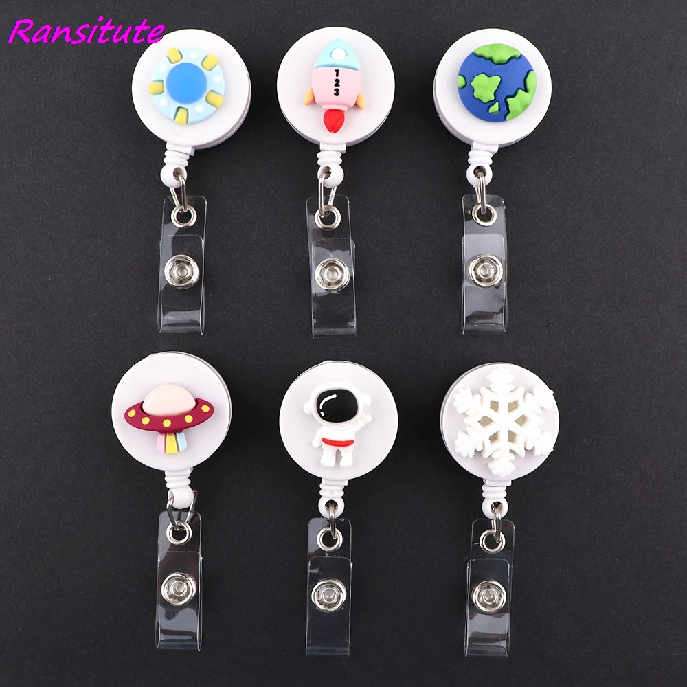 

R1885 1pcs Hot Top Quality Retractable Astronaut Rocket Badge Reel Clip Cartoon Painter Artist Exquisite IC Card Badge Holder