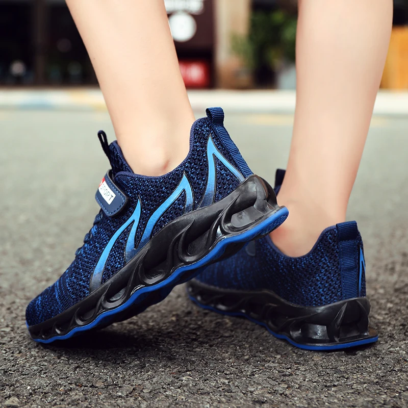

2021 New Teenager Sport Shoes for Boys Red Blue Sneakers Children Designer Big Boy Walking Sneakers Anti-Slip Running Shoes Kids