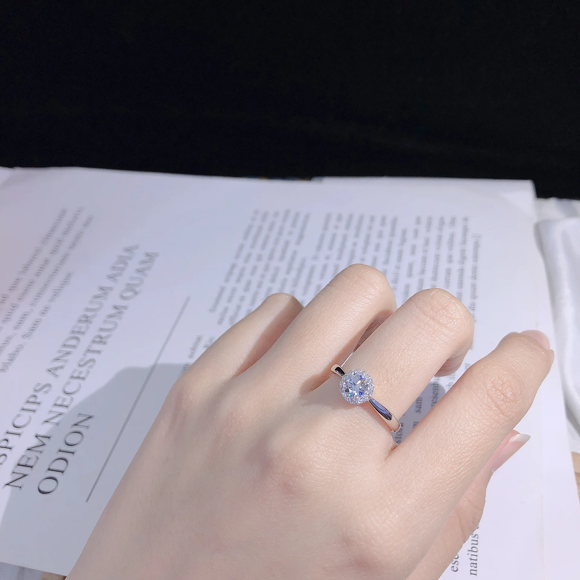 

Women's ladies Jewelry s925 Sterling Silver Rings four prong inlay Zircon Wedding Ring UUNICO