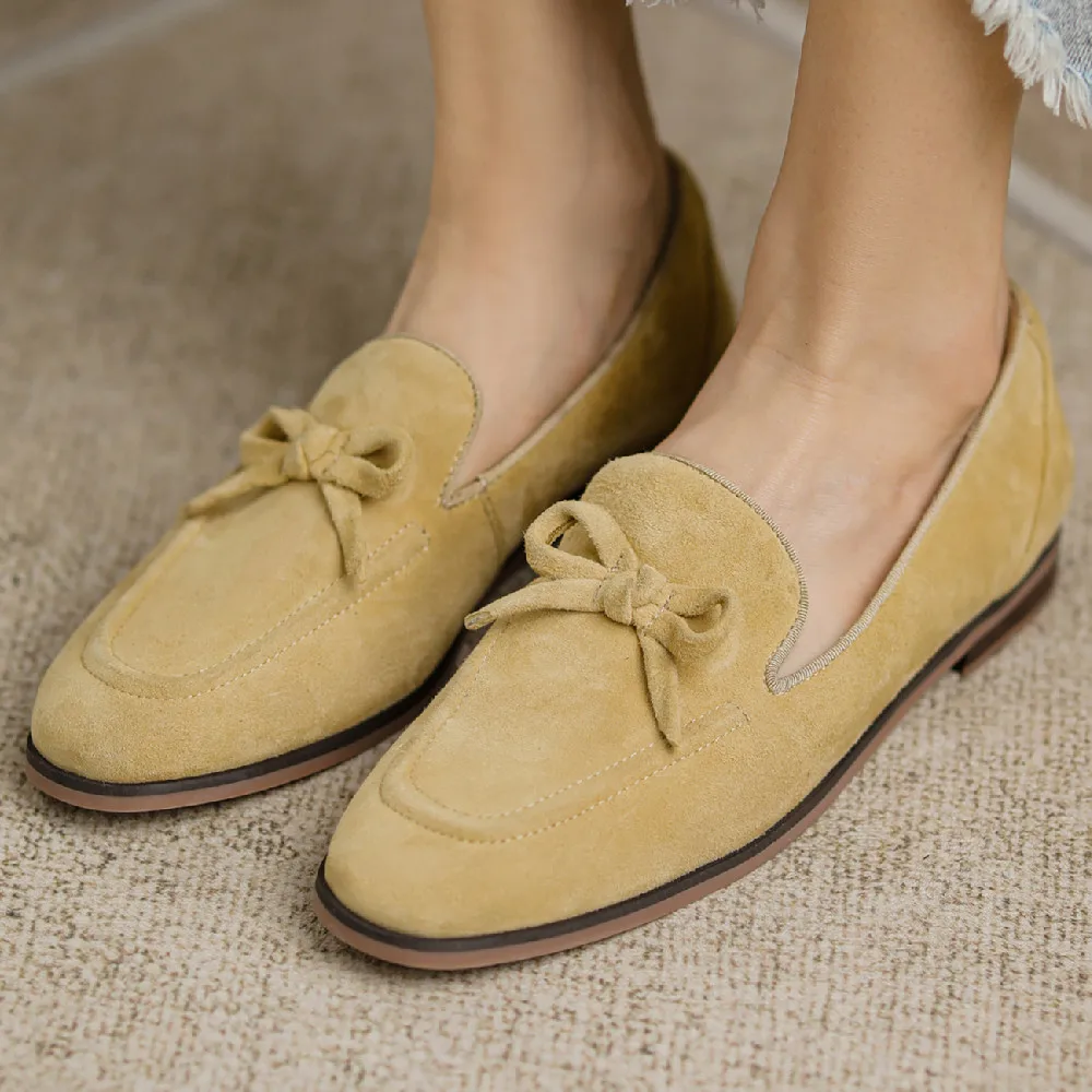 

Туфли женские из натуральной замши, лоферы на плоской подошве, без застежки, круглый носок, удобные мягкие мокасины, повседневная обувь с ба...