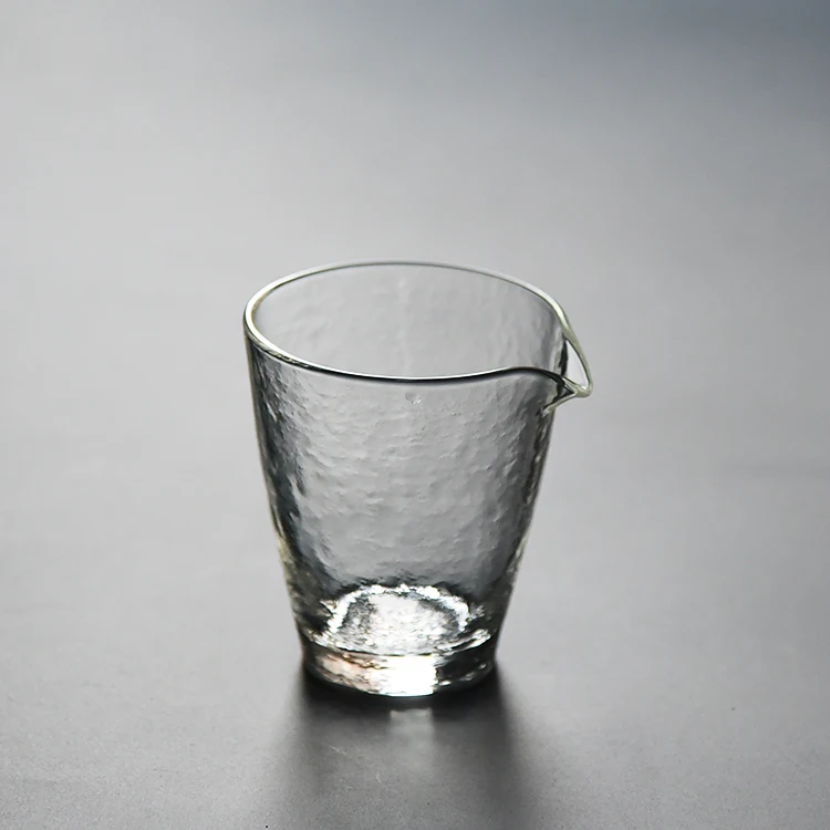 

★Spray at the beginning of the manual fine Japanese hammer ground glass heat transparent points tea fair mug