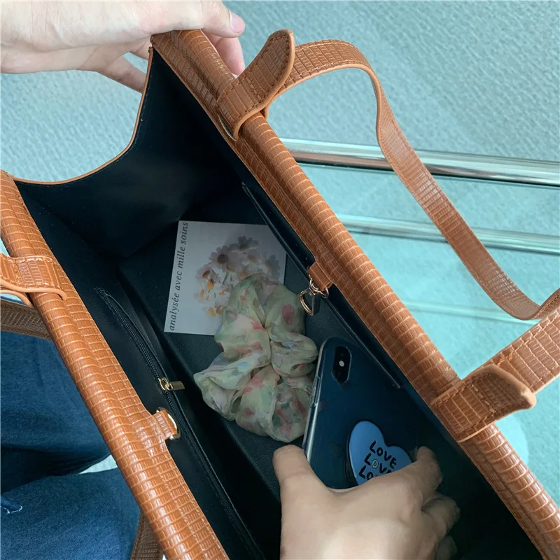 

Women's Handbags