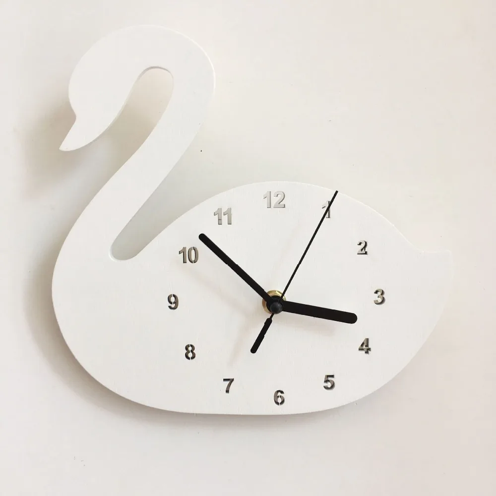Скандинавский милый лебедь Корона настенные часы в форме монохромных для детей