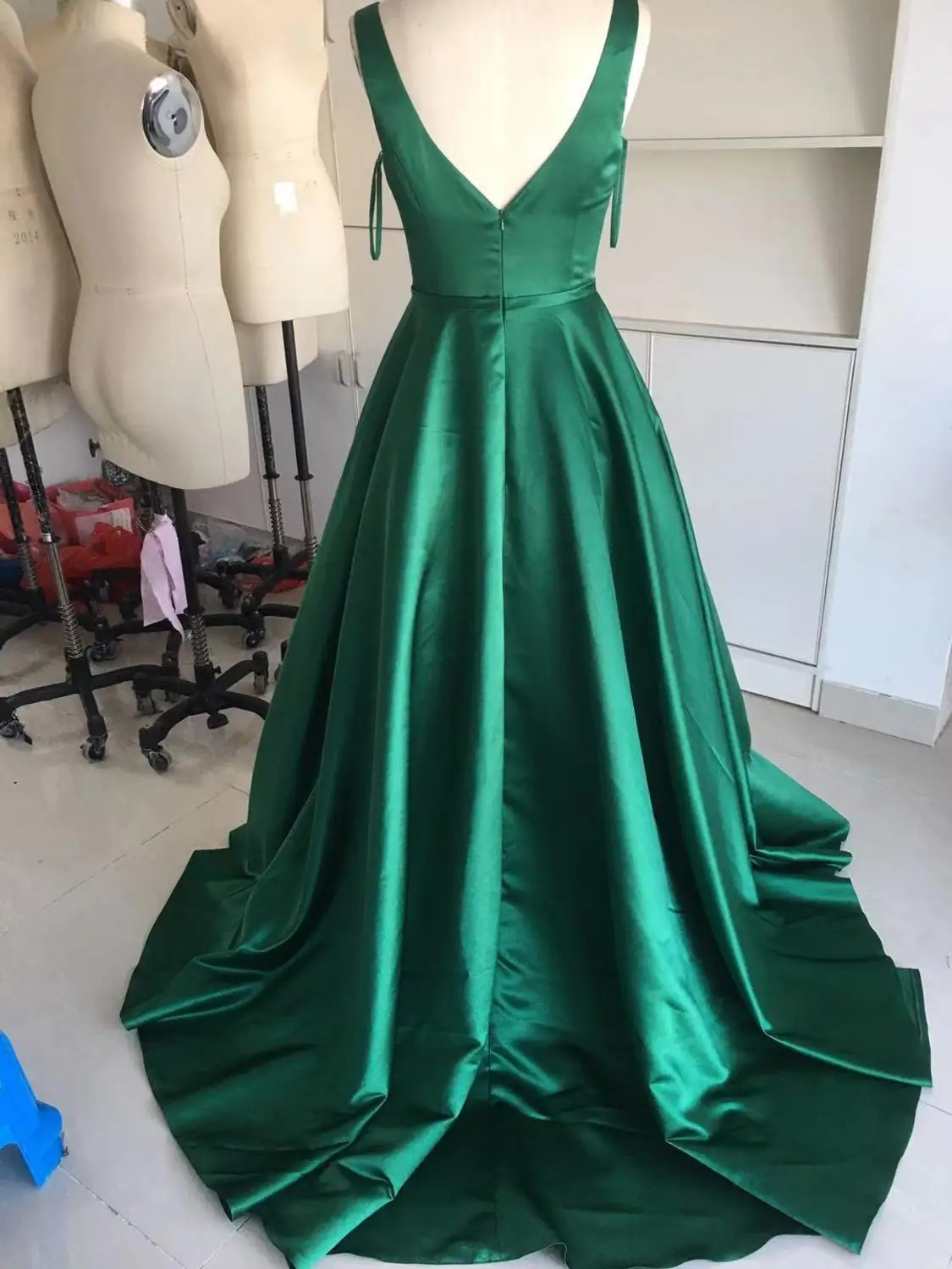 Специальная цена изумрудно зеленые мусульманские Вечерние платья 2019 А силуэт с V