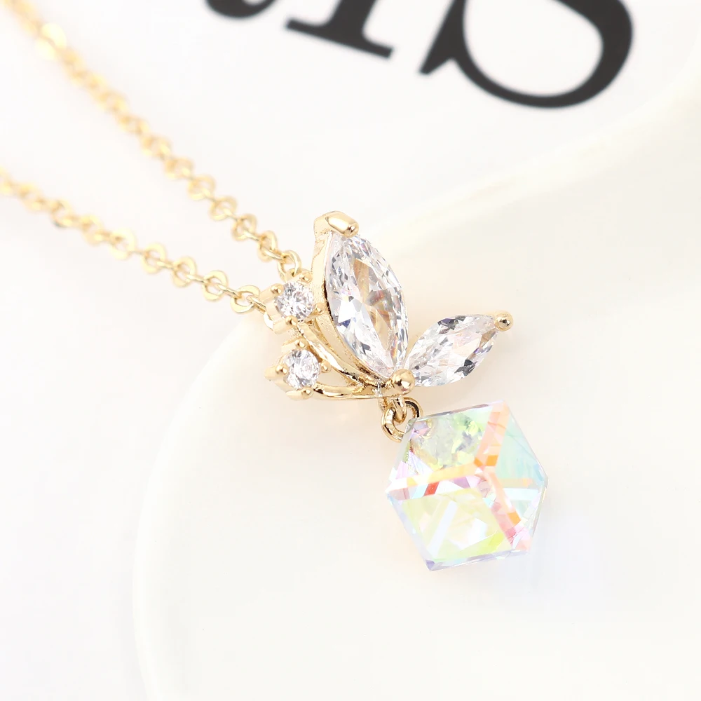 Новинка 2020 ожерелья с кубической подвеской украшенные кристаллами Swarovski