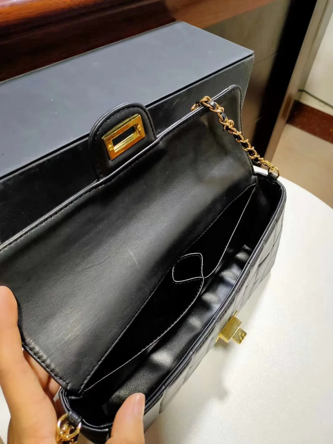 

2021 new one-shoulder cross-slung underarm leather rhomboid chain small square bag