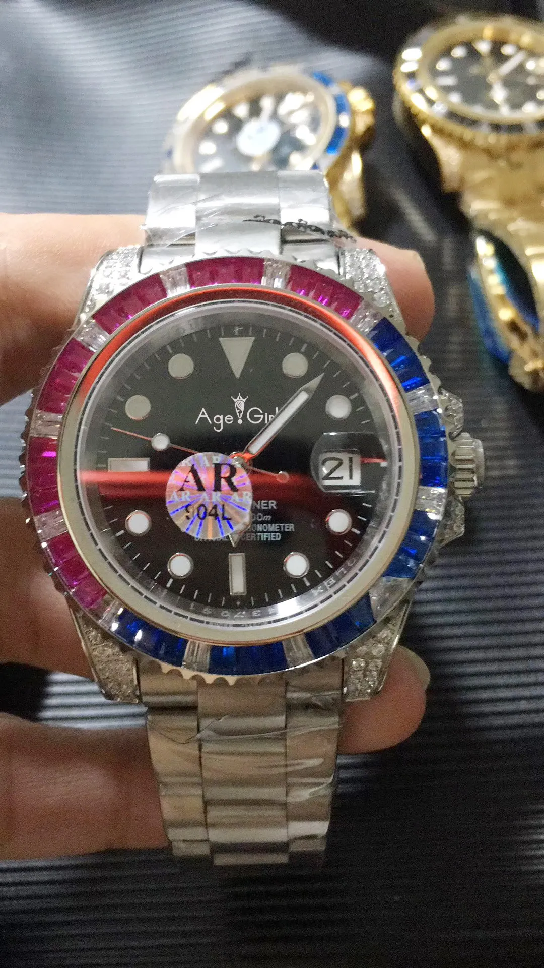 

Classic New Men Automatic Mechanical Waterproof Black Silver Red Blue Diamond Rainbow Stainless Steel Sapphire Watch AAA+