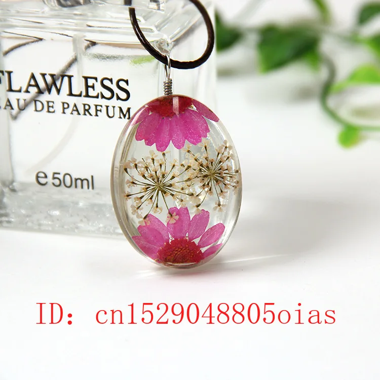 Подвеска из натурального белого хрустального камня разноцветная фотография