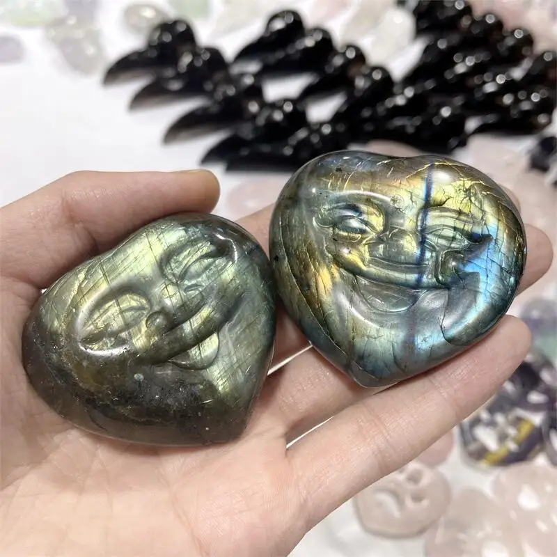 

1PC Natural Labradorite Smile Heart Hand Carved High Quality Flashing Crystals Beautiful Gemstone for Home Decoration Collection