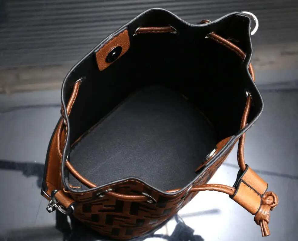 

Totes Luxury Designer Brand FENDI- Handbag High Quality Shoulder Bags Women Messenger Bag Bolsa Feminina Handbags F83