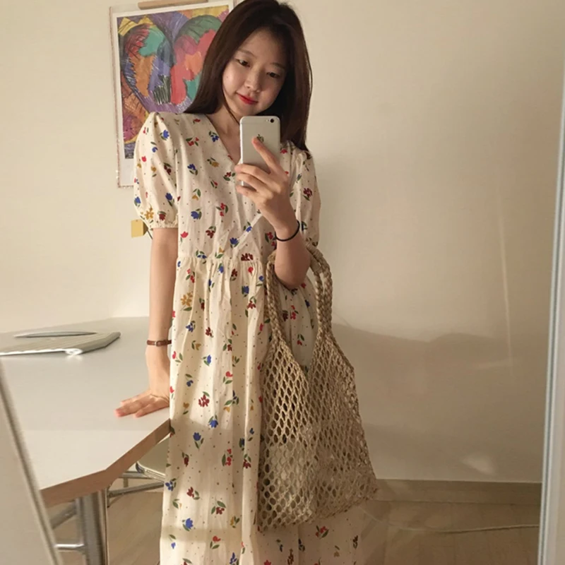 

2021 Весенняя Новинка стиль хлопок очень приятные на ощупь, с v-образной горловиной и цветочным рисунком платье с рукавами-фонариками для женщ...