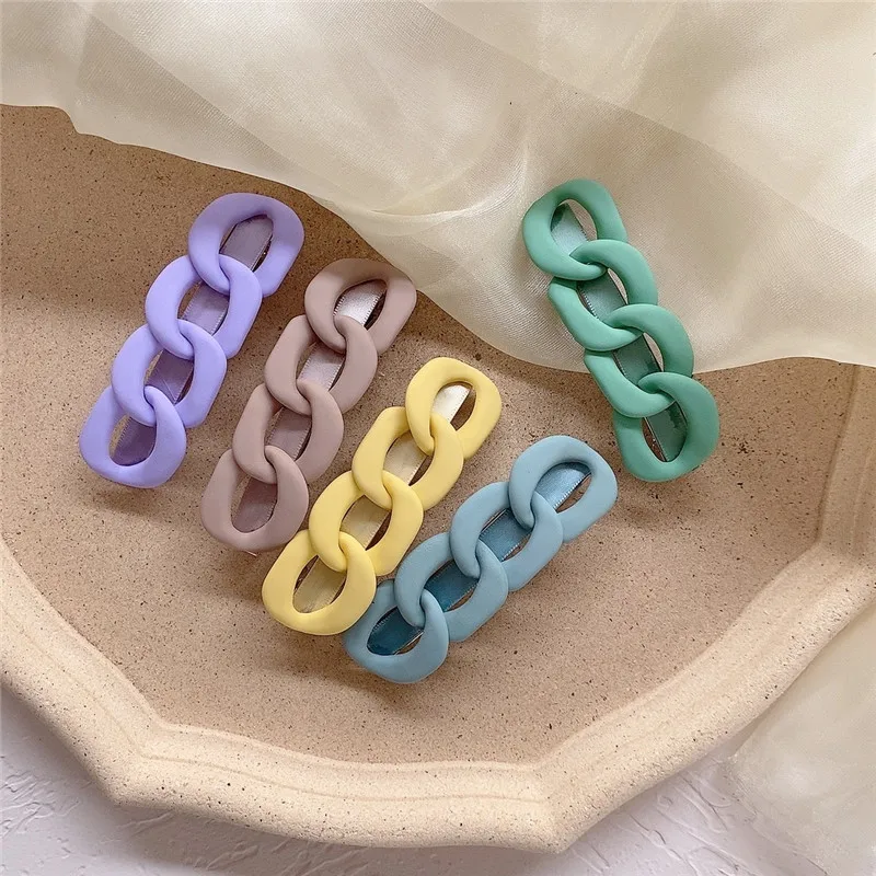 

Fashionable Hair Decoration Morandi Colors Matte Finish Chain Design Hair Clips Simple Hair Pins For Young Girls
