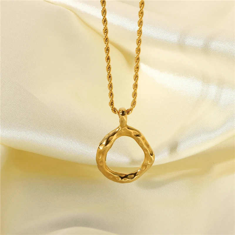

High Quality Stainless Steel Irregular Circle Pendant Necklace For Women Texture 18K Plated Women Necklace 2021