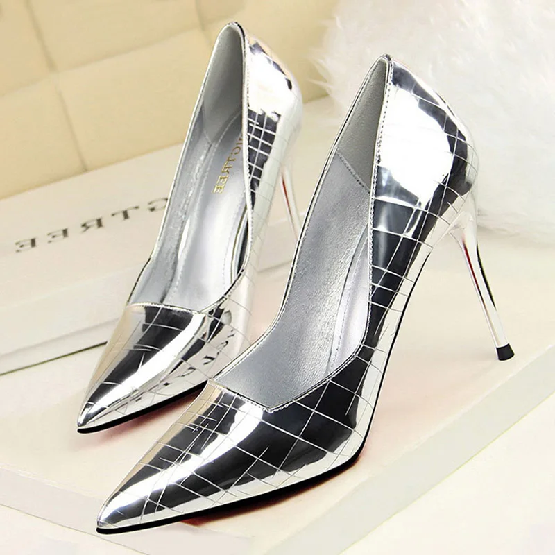 

Shoes Fashion Women Pumps Patent Leather High Heels Shoes Women Stiletto Wedding Shoes Women Heels Plus Size 41 42 43