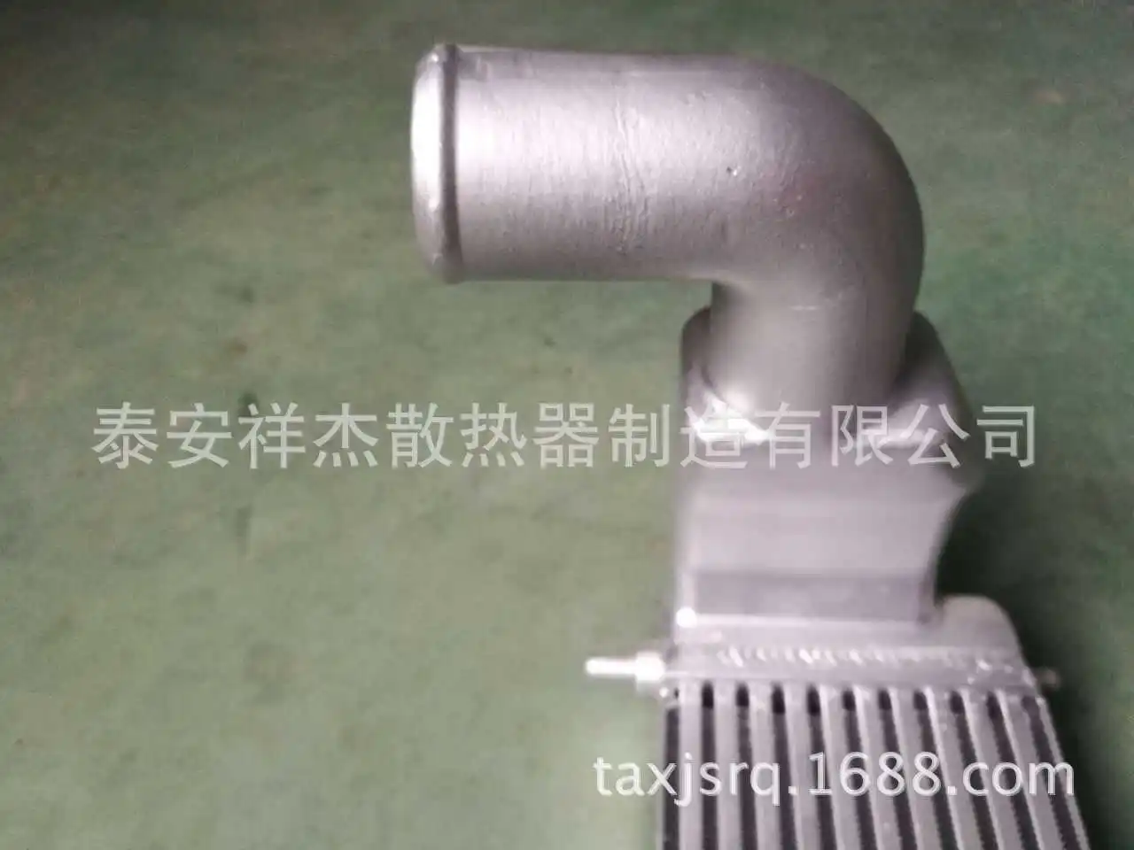 Радиатор для заводской прямой поставки резервуара воды автомобильного