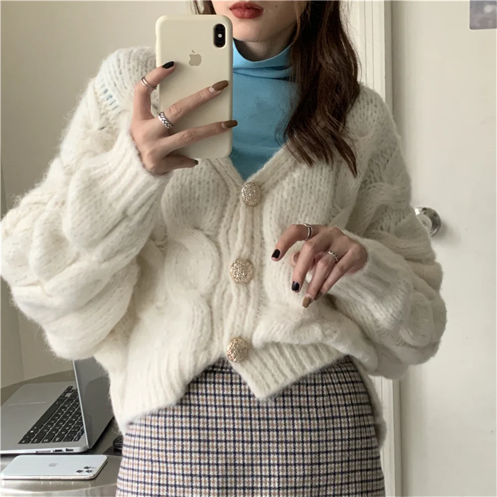 

2021 Gentle Lady Elegant Sweaters Chic New V-Neck Autumn Cardigans All Match Coats Sweet Loose Fashion Women Tops